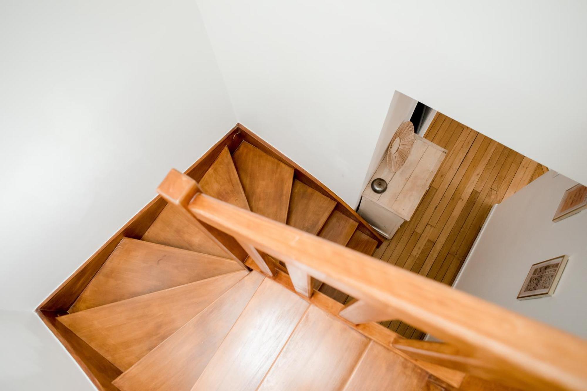 Chambres dans maison familiale avec jardin et studio au sein du Triangle d'Or de Rueil Malmaison, aux portes de Paris et la Défense Exterior foto