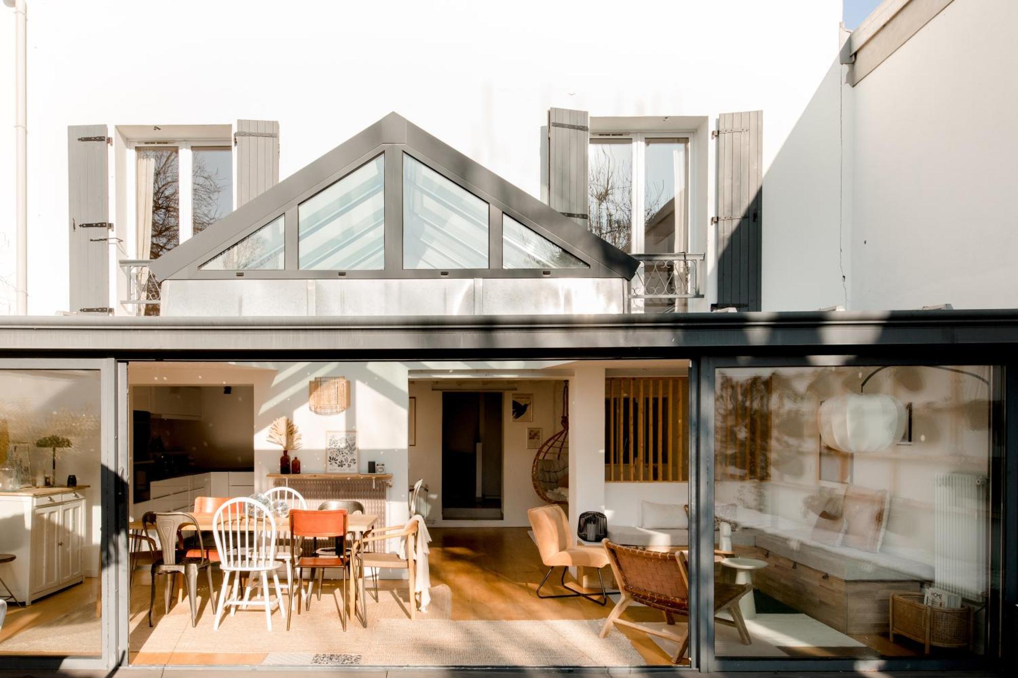 Chambres dans maison familiale avec jardin et studio au sein du Triangle d'Or de Rueil Malmaison, aux portes de Paris et la Défense Exterior foto