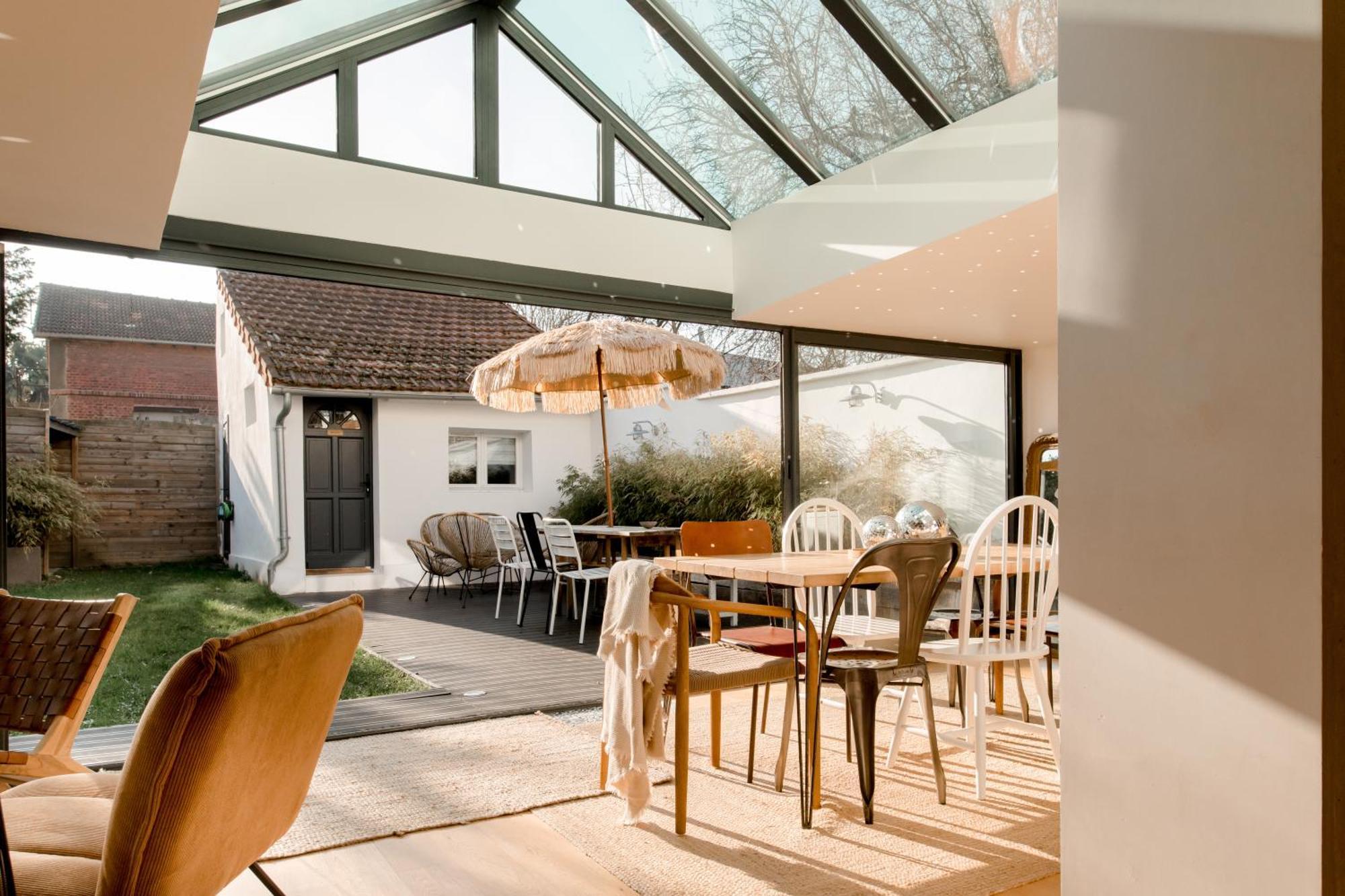 Chambres dans maison familiale avec jardin et studio au sein du Triangle d'Or de Rueil Malmaison, aux portes de Paris et la Défense Exterior foto